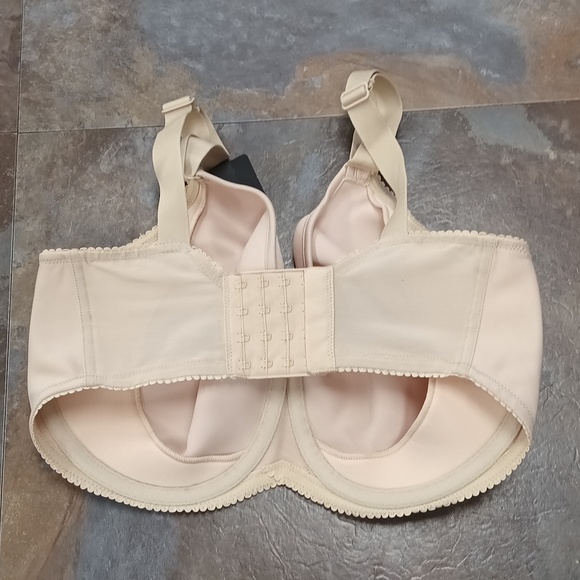 Elila Microfiber Molded Underwire Full Coverage Bra - Picture 4 of 8